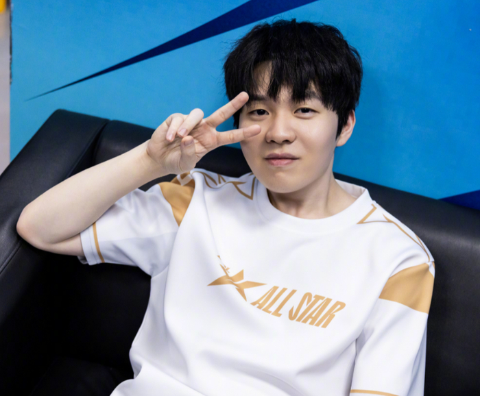 LNG赛后群访 Scout：五个人和教练有很多地方要改 下限太低了